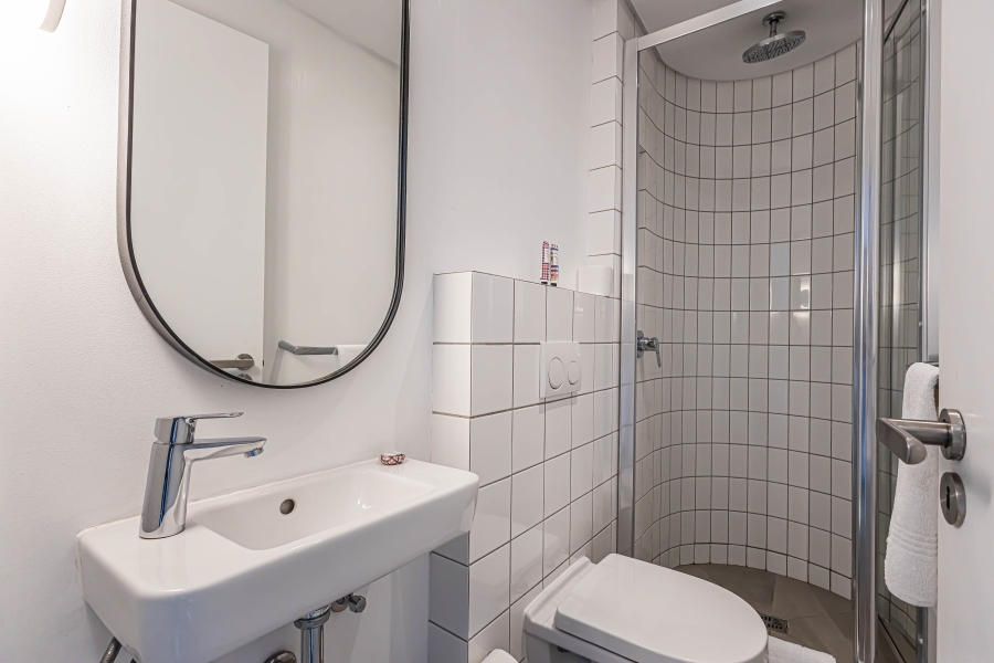 1 Bedroom Property for Sale in Sea Point Western Cape